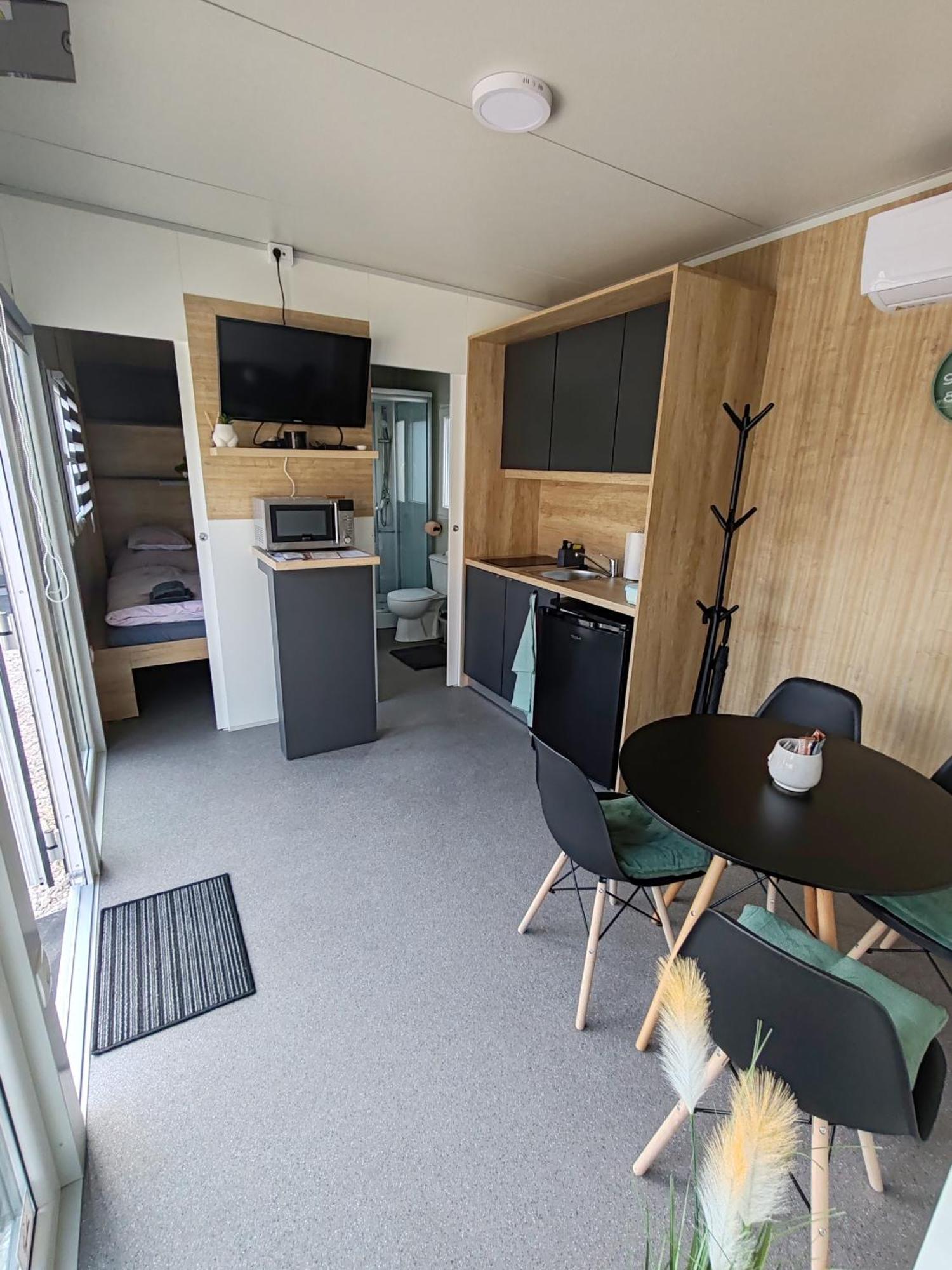 Oliva Apartman Makó Exterior foto