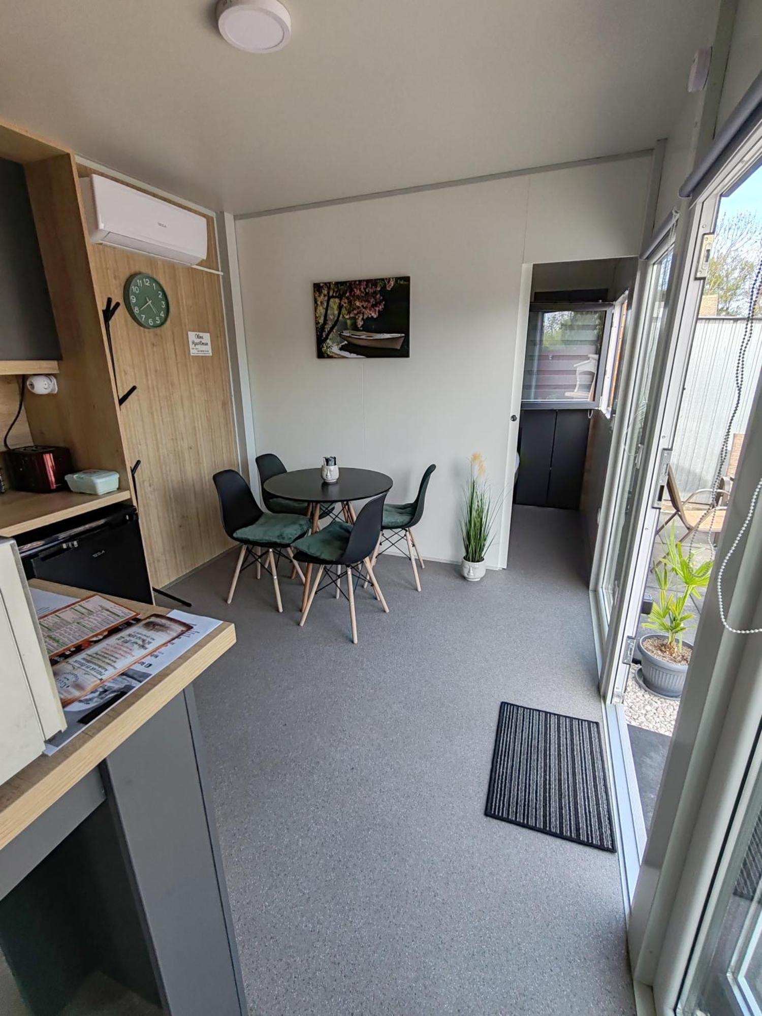 Oliva Apartman Makó Exterior foto